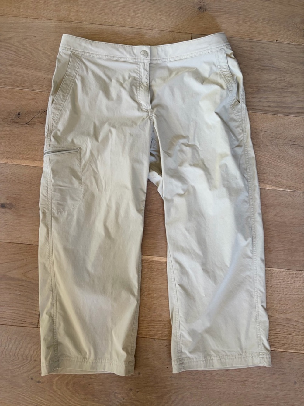 LL Bean  beige Women's Water-Repellent Comfort Trail Hiking Crop Pants - size 12